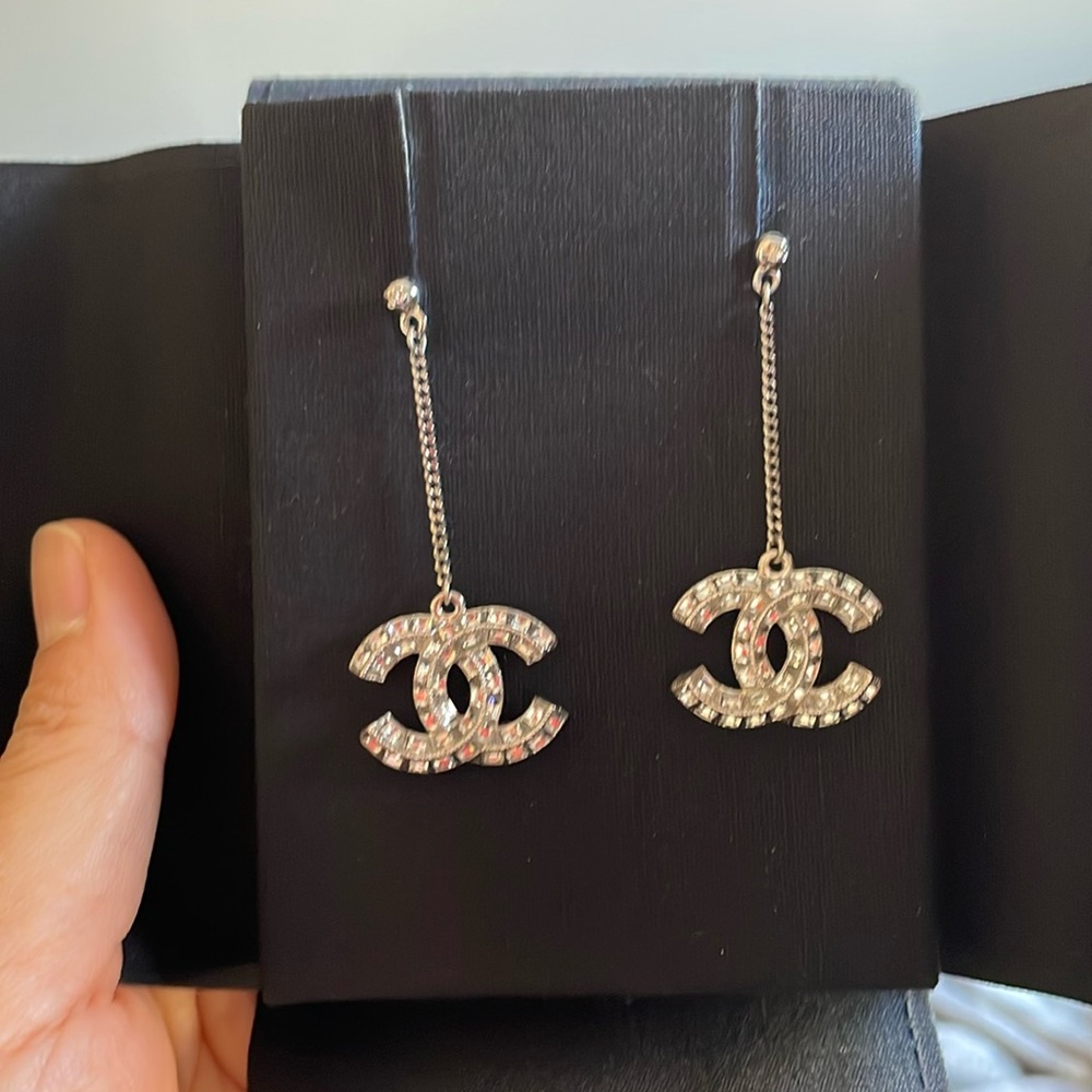 Chanel classic earrings